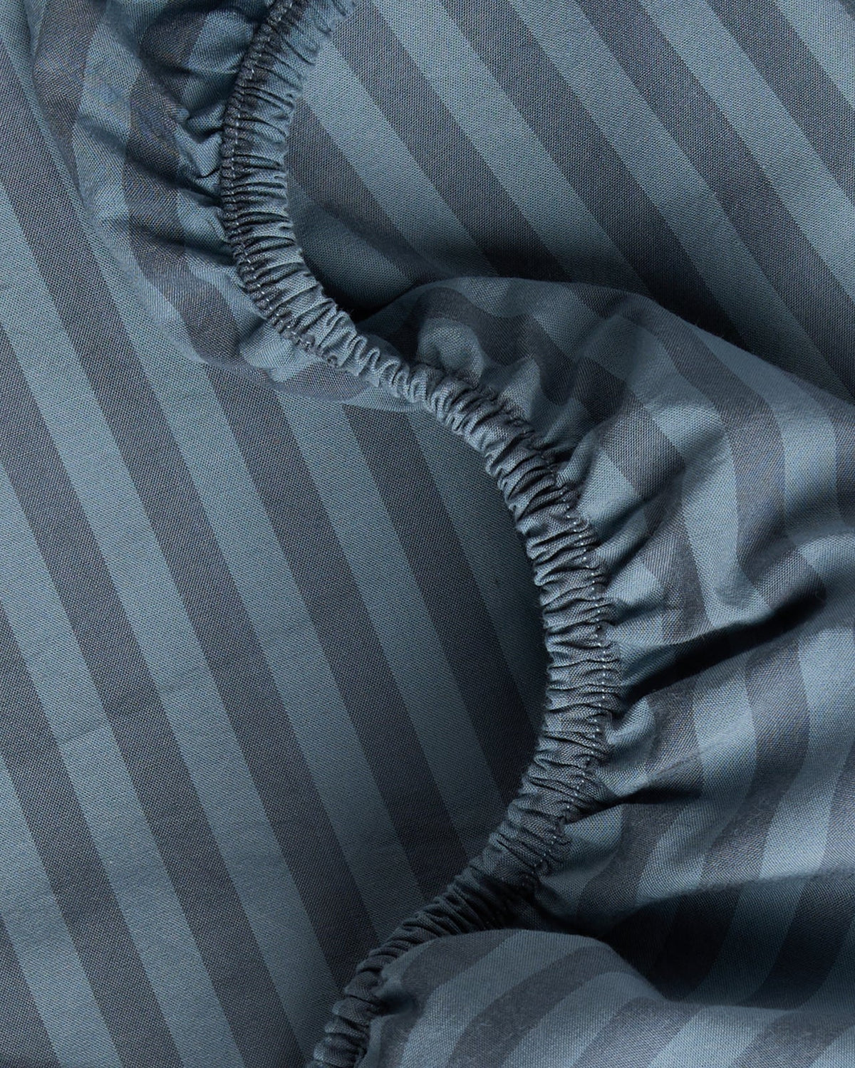 Percale Fitted Sheet (Dusk Stripe)