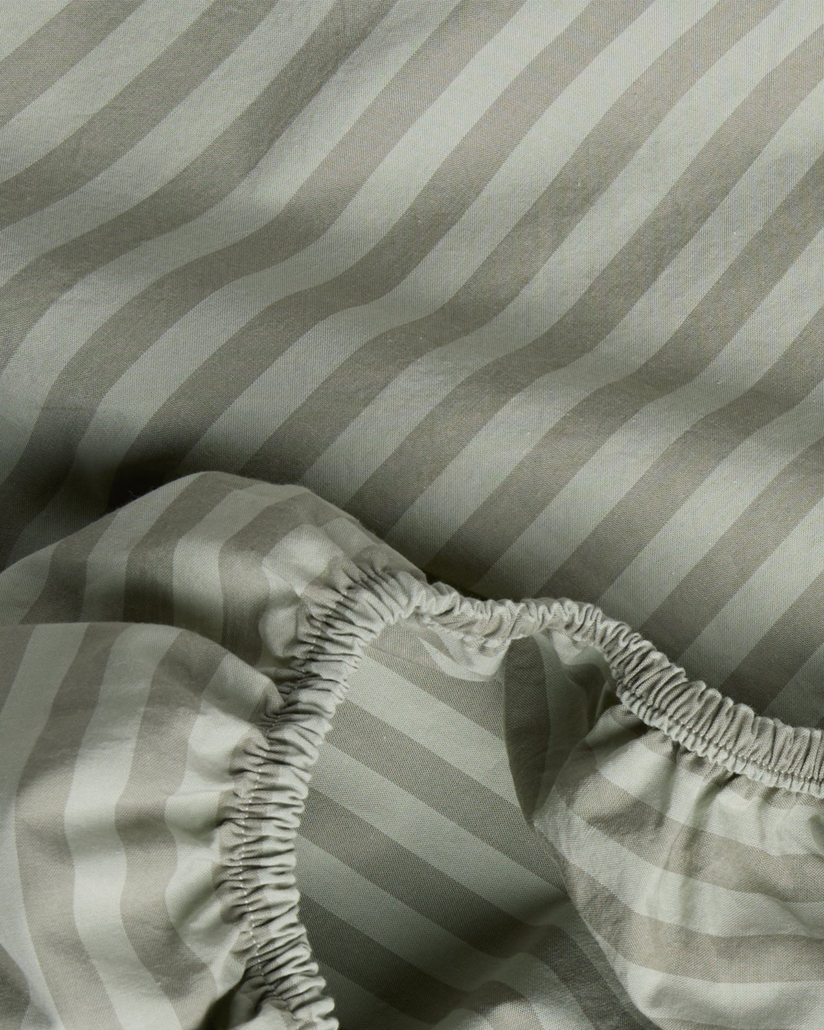 Percale Fitted Sheet (Moss Stripe)
