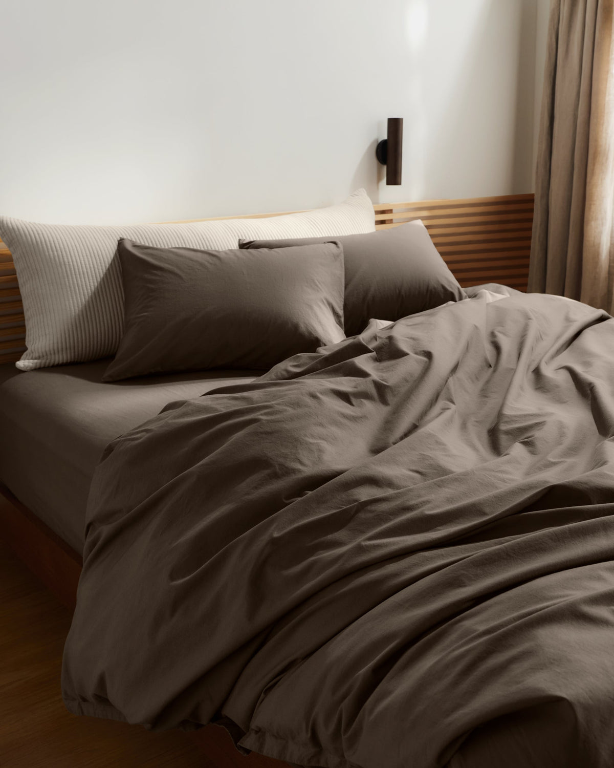 Percale Fitted Sheet (Warm Grey)
